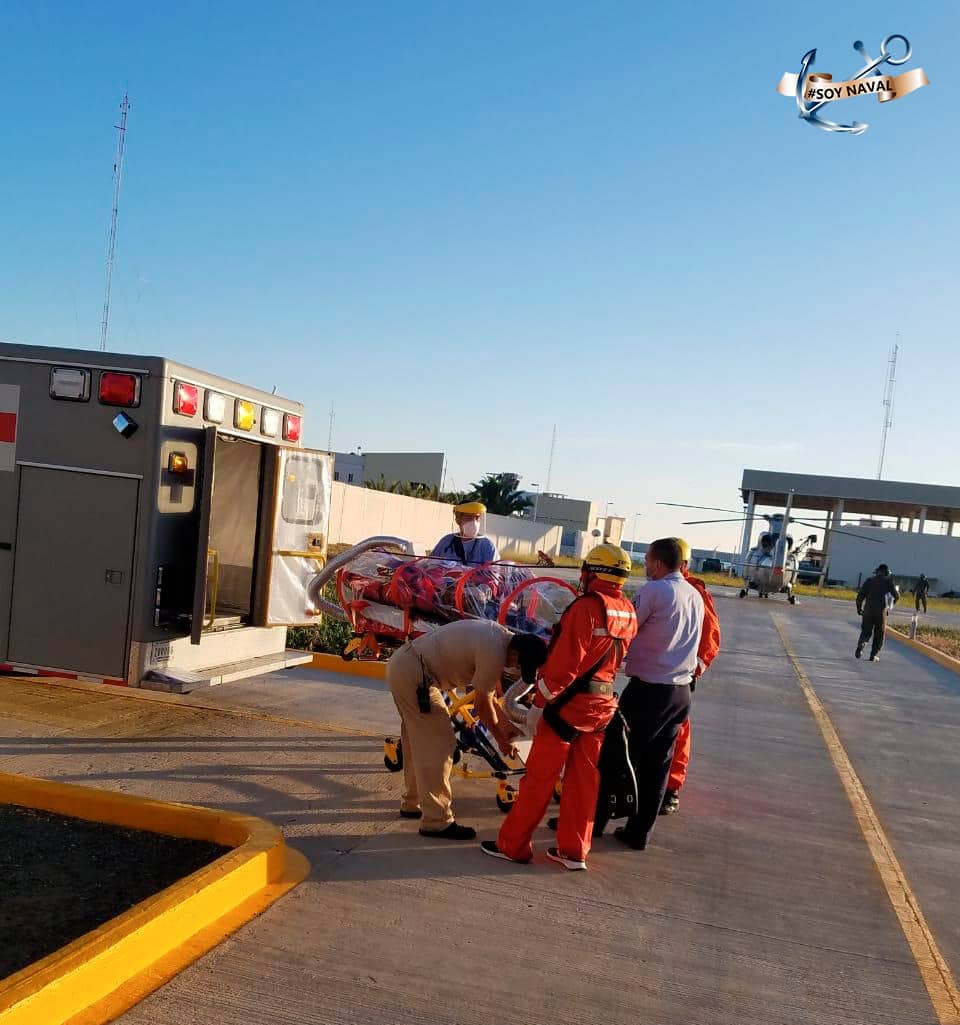 Rescata marina a pescador con sospechas de Covid-19 por helicóptero Ensenada