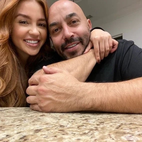 'LUPILLO' RIVERA SE BORRA EL TATUAJE DE BELINDA'LUPILLO' RIVERA SE BORRA EL TATUAJE DE BELINDA