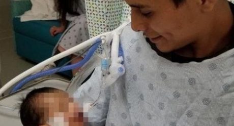 Muere bebé arrancado del vientre de su madre en Chicago