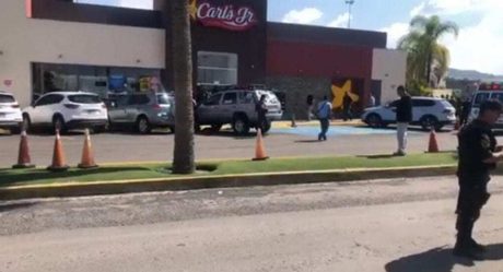 Balacera en Plaza Galerías; Hombres armados irrumpieron en restaurante en Zapopan