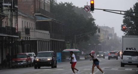 ‘Barry’ se acerca lentamente a Luisiana y será huracán este sábado