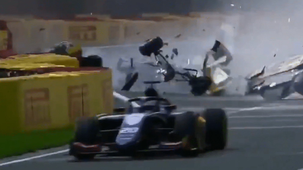 accidente den Fórmula 2 por accidente