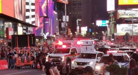 [VIDEO] Ruido de motocicleta provoca pánico en Time Square