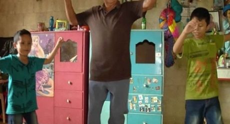 [VIDEO] Abuelito bailador enternece redes sociales con sus clases de jarana
