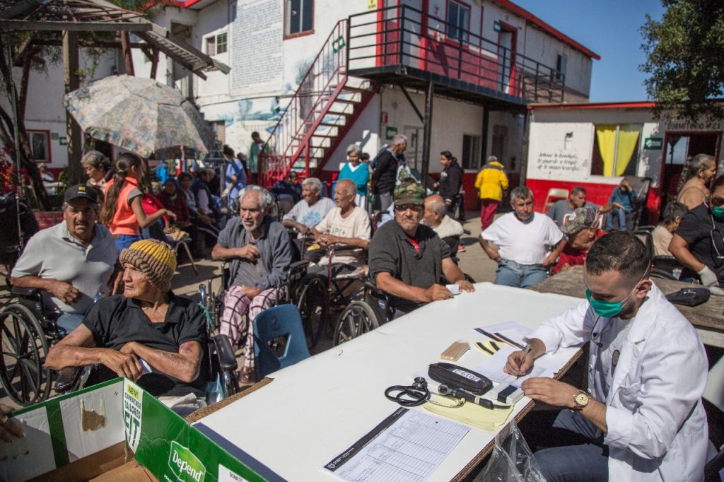 Alcaldía realiza jornada médica en asilo El Refugio