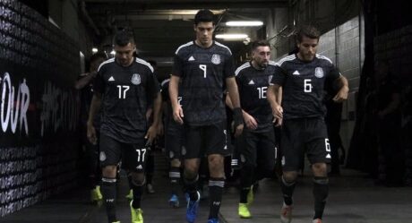 Argentina humilla a México, quedan 4-0