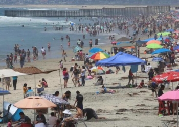 Playas de Tijuana beben cerveza