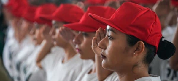 Mujeres harían servicio militar obligatorio