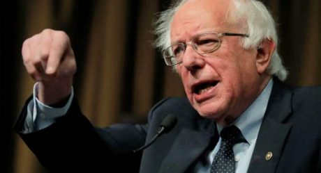 Bernie Sanders es hospitalizado