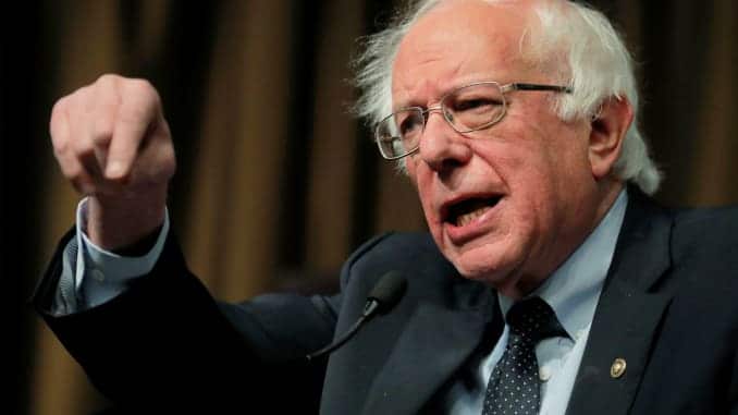 Hospitalizan a Bernie Sanders