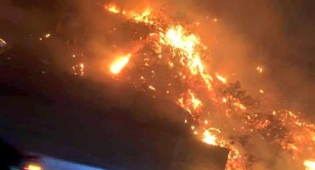 Rosarito bajo intensa amenaza de los incendios, impresionantes fotos