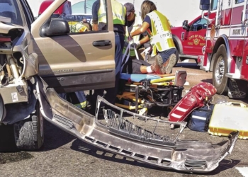 Accidente carretero por uso de celular