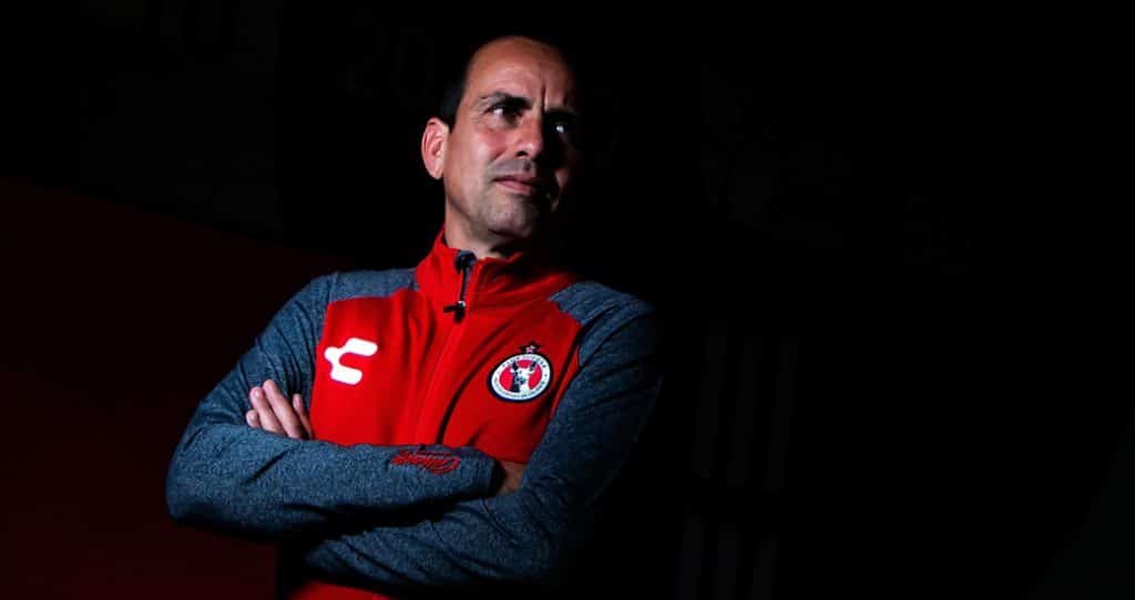 Óscar Pareja deja dirección técnica de Xolos