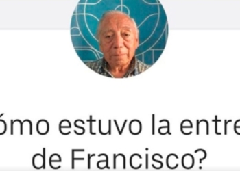 Abuelito hace Uber Eats caminando para ganarse la vida