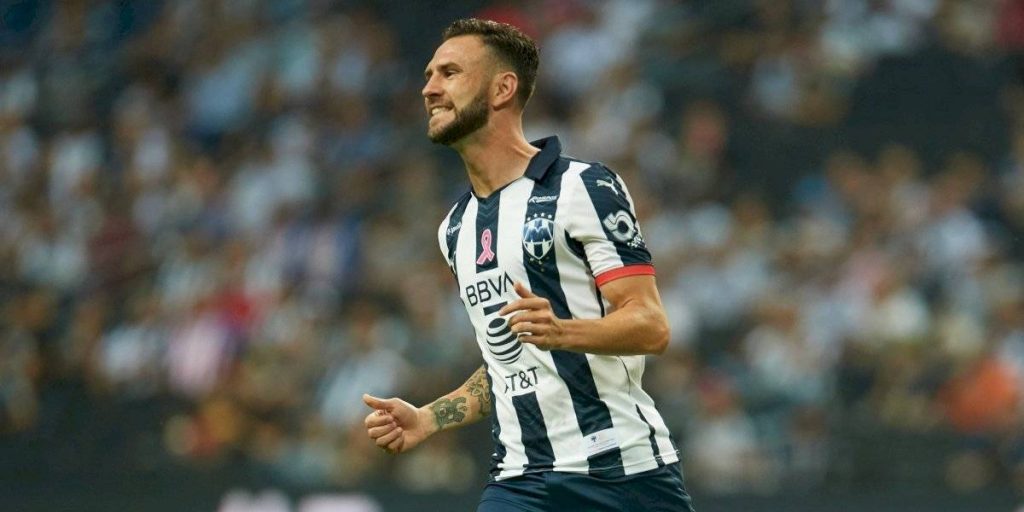 Aficionada de Xolos se la rayó a Miguel Layún