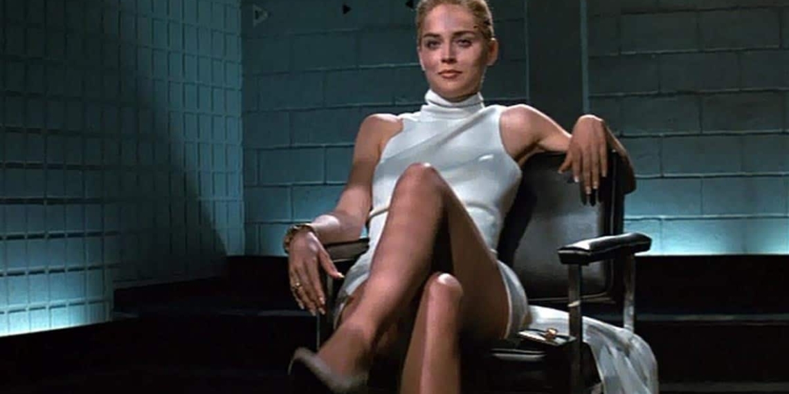 Sharon Stone recrea la famosa escena de ‘Bajos Instintos’