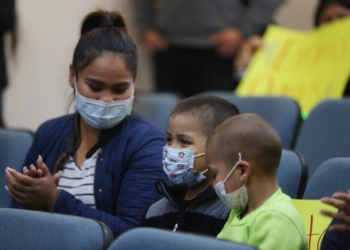 Niños con cáncer en Tijuana llevan seis semanas sin recibir quimioterapia