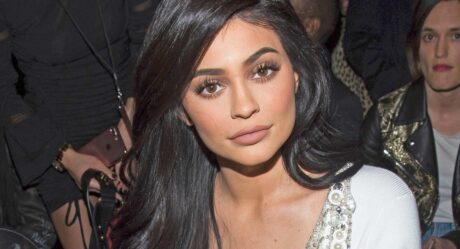 Kylie Jenner cierra el año con foto ardiente