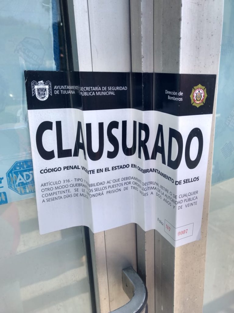 Clausuran barberías en Tijuana