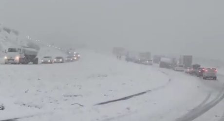 Tormenta invernal causa varios cierres en autopistas del Sur de California