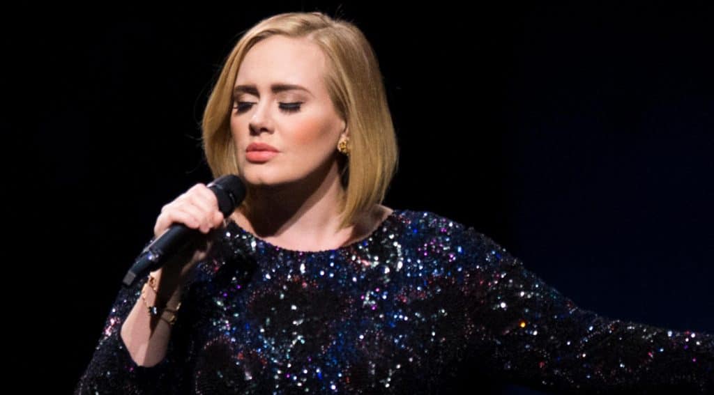 Nuevas fotos de Adele generan comentarios por su delgadez