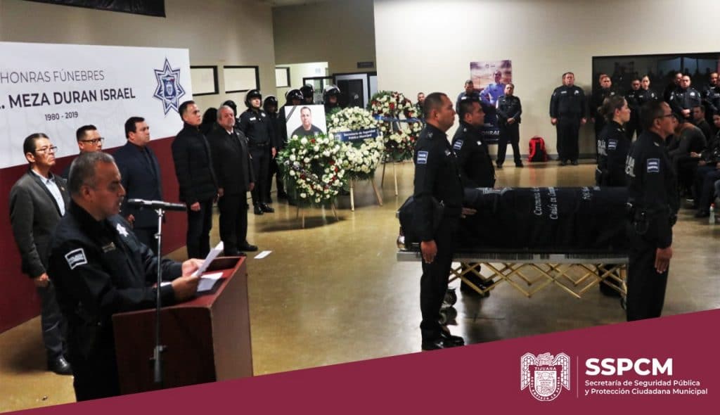 Realizan honras fúnebres a Oficial Israel Meza