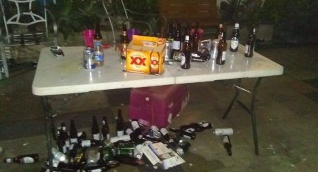 Hallan menores, alcohol y marihuana en fiesta clandestina en Tijuana