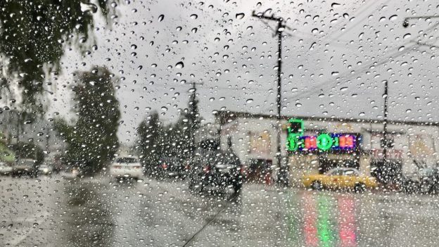 Lluvias continuarán hasta la mañana del viernes en Mexicali