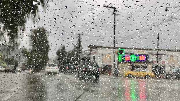 Lluvias continuarán hasta la mañana del viernes en Mexicali