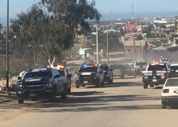 atacan a balazos a policías