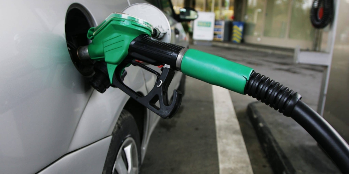 Incrementan precios de gasolinas en 15 días