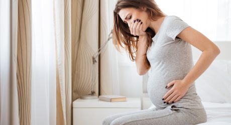 Anuncian restricciones en visas de mujeres embarazadas