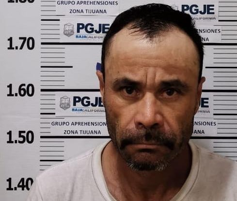 A punta de pistola le robó un jeep y pertenencias a tres mujeres