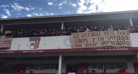 Alumnas de la 'Ibero' protestan contra autoridades académicas