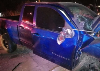 Choca pick up contra nuevo muro fronterizo; fallece mujer