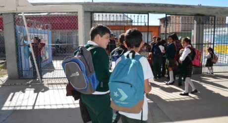 Primaria llamará al 911 si padres no llegan a tiempo por hijos