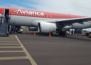 Pasajeros de Avianca son salvadoreños y no tienen Covid-19