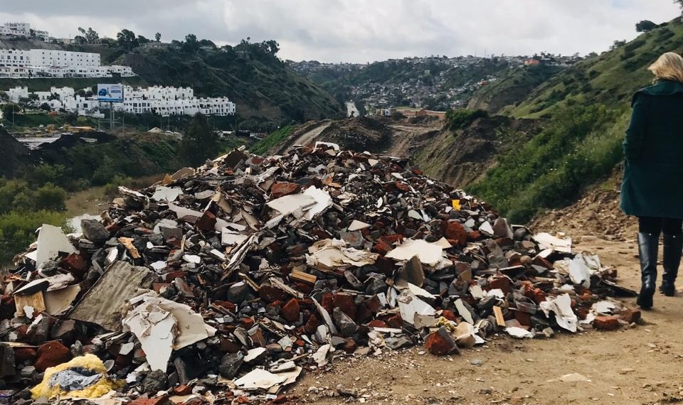 Otra vez inundan con basura el Cañón del Matadero