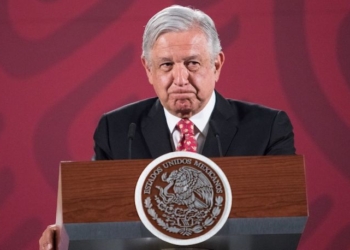 Arremeten contra AMLO por plan de reactivación económica