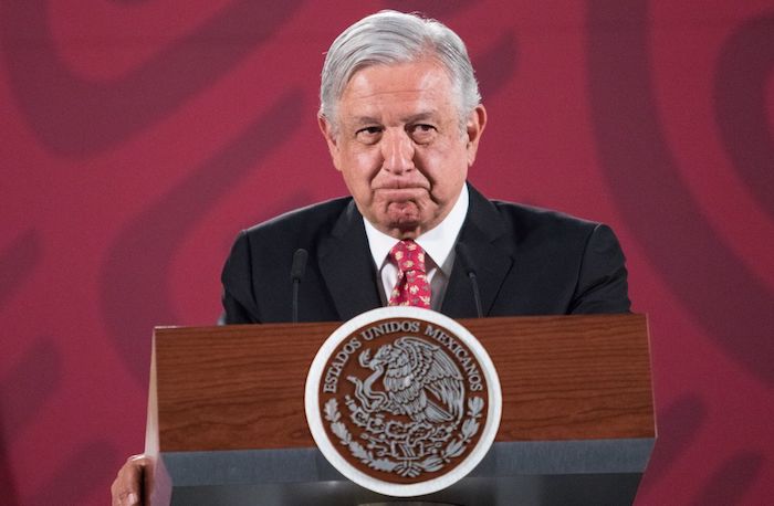 Arremeten contra AMLO por plan de reactivación económica