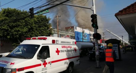 Bombero se lesiona en combate a incendio en Zona Centro