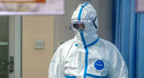 Científico chino revela el gran error de EU y Europa contra el coronavirus