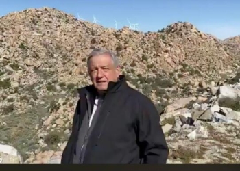 AMLO critica generadores de energía en La Rumorosa