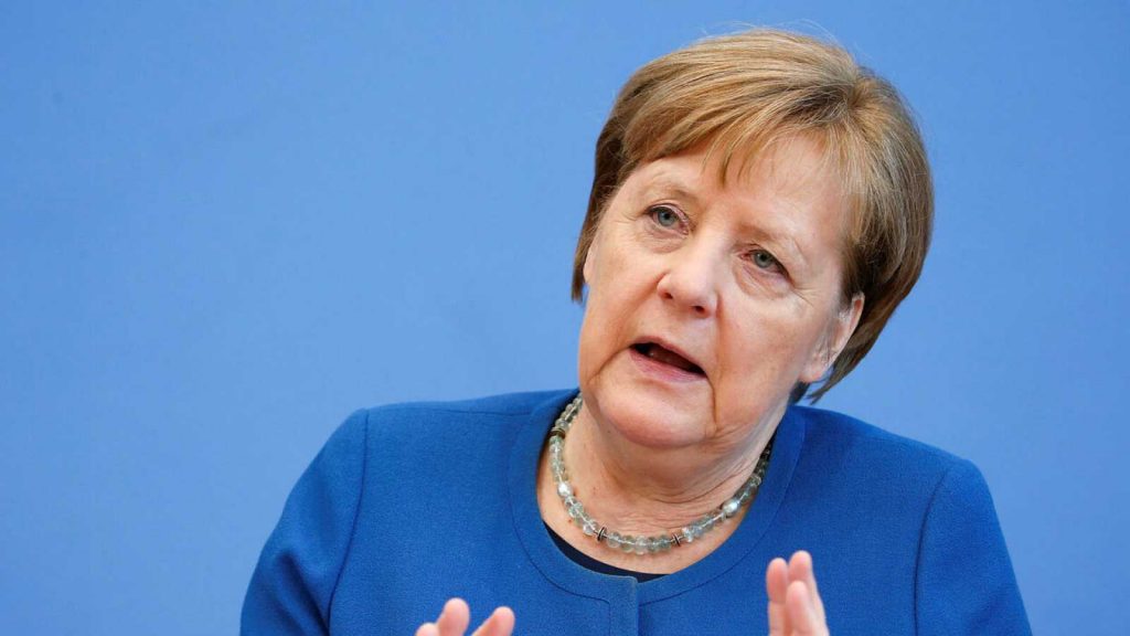 El coronavirus va a afectar al 70% de la población: Angela Merkel