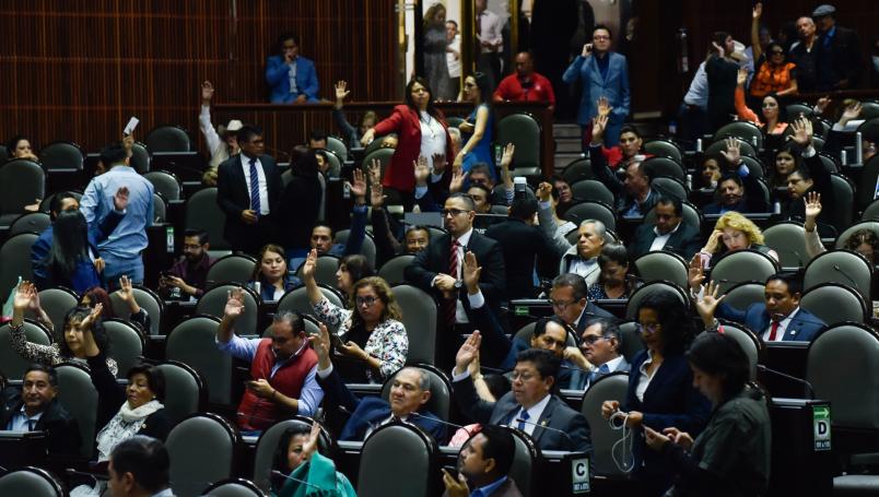 Diputados de Morena aprueba reformas para reelegirse por varios periodos