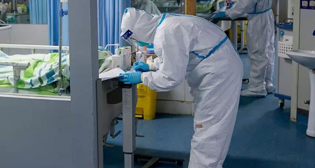 Inquietante video muestra cómo hospital desborda enfermos de covid-19