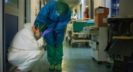 FOTOS: Así es la batalla del personal médico en Italia contra covid-19