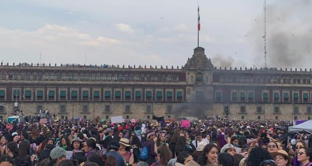 Marcha #8M en CDMX reúne a 80 mil mujeres