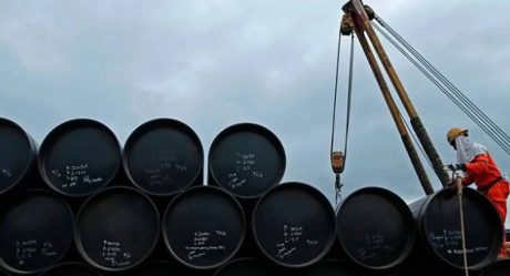 Petróleo mexicano se hunde; llega al precio más bajo en 18 años