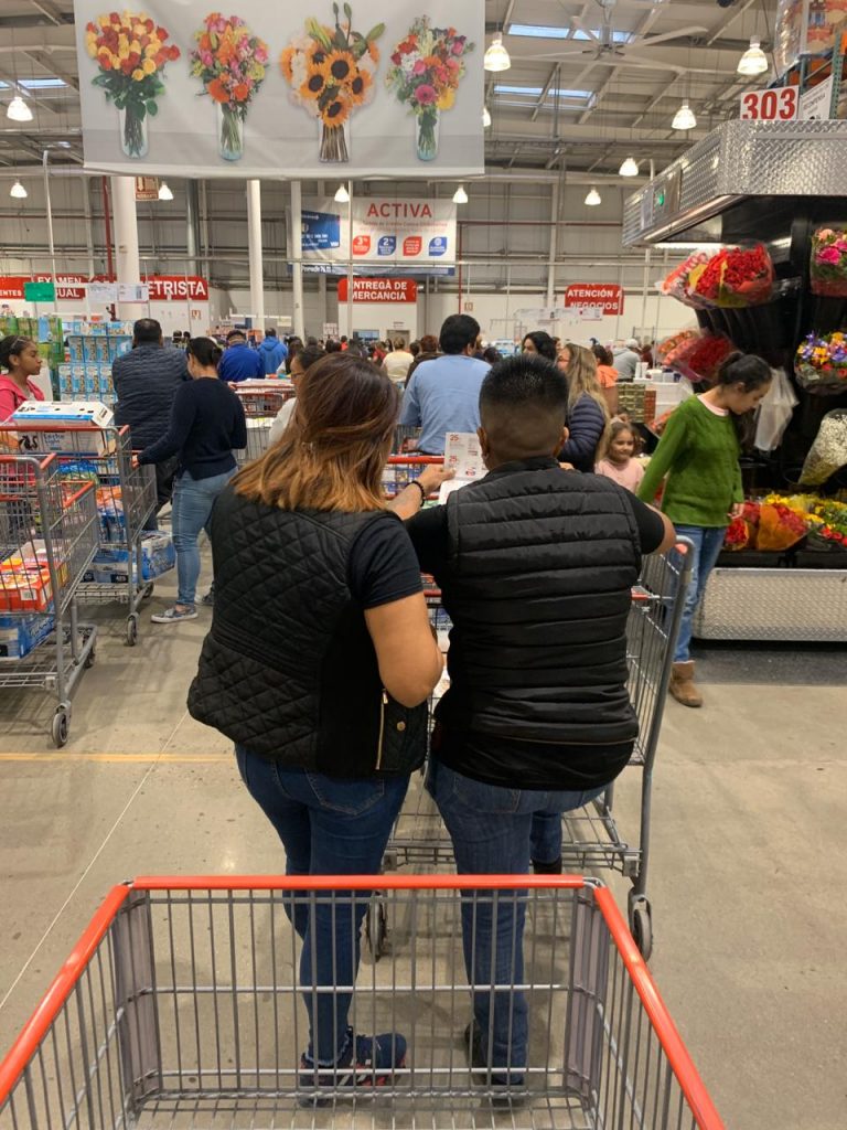 Compras de pánico brincan de San Diego a Tijuana